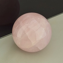 картинка Шар Розовый кварц 65x65мм от магазина Wolves